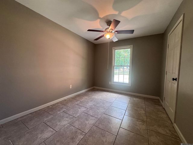 13338 E Shamrock Ave, Baton Rouge, LA 70814