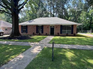 13338 E Shamrock Ave, Baton Rouge, LA 70814