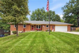 123 Grove Avenue, Bonner Springs, KS 66012