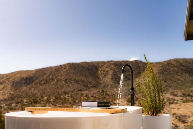 48311 Burns Canyon Rd, Pioneertown, CA 92268