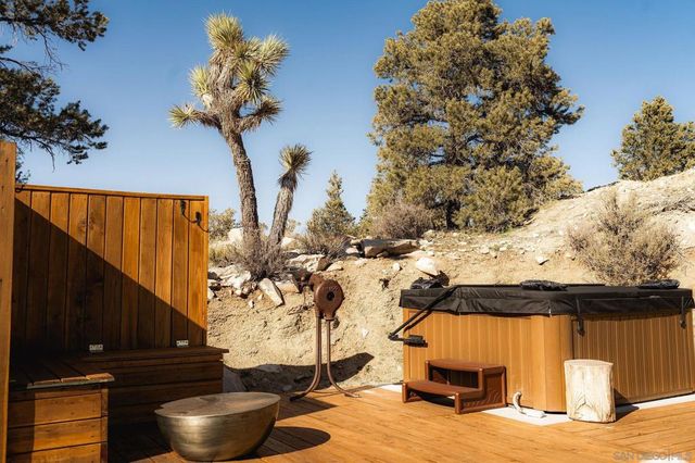 48311 Burns Canyon Rd, Pioneertown, CA 92268