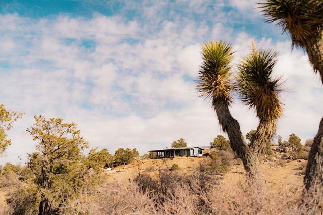 48311 Burns Canyon Rd, Pioneertown, CA 92268
