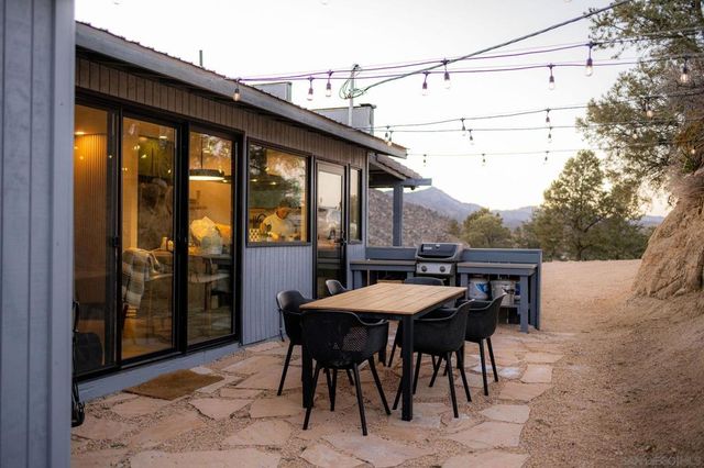 48311 Burns Canyon Rd, Pioneertown, CA 92268