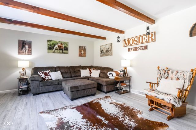 7683 Bellsville Pike, Nashville, IN 47448