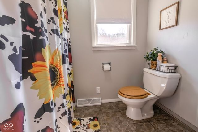 7683 Bellsville Pike, Nashville, IN 47448