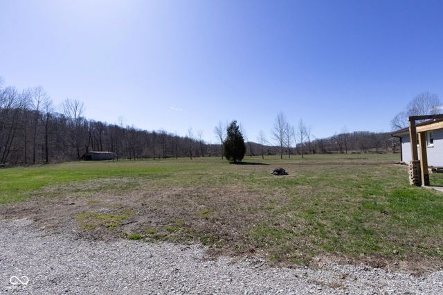 7683 Bellsville Pike, Nashville, IN 47448