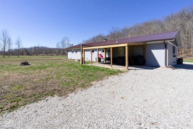 7683 Bellsville Pike, Nashville, IN 47448