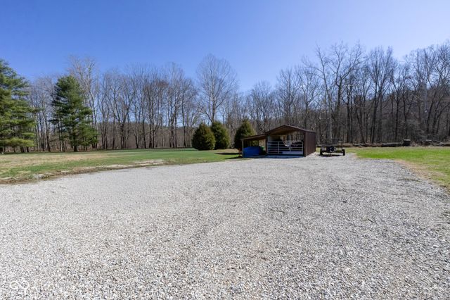 7683 Bellsville Pike, Nashville, IN 47448