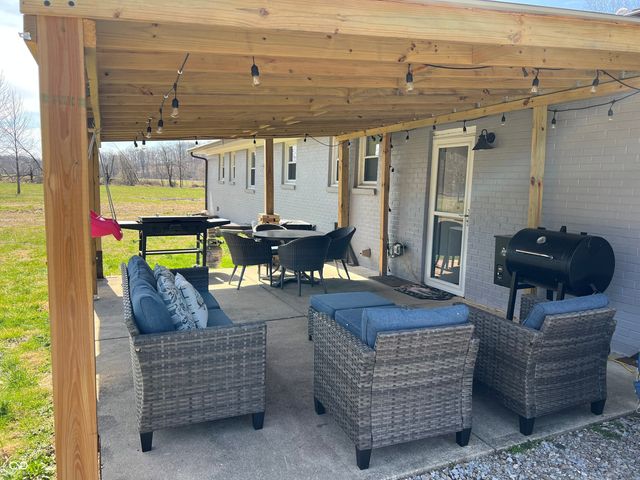 7683 Bellsville Pike, Nashville, IN 47448