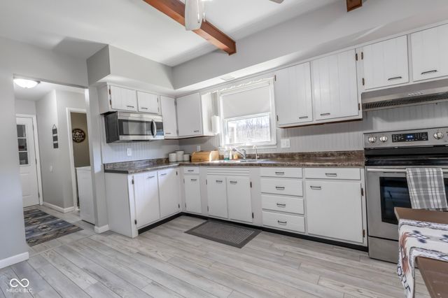 7683 Bellsville Pike, Nashville, IN 47448