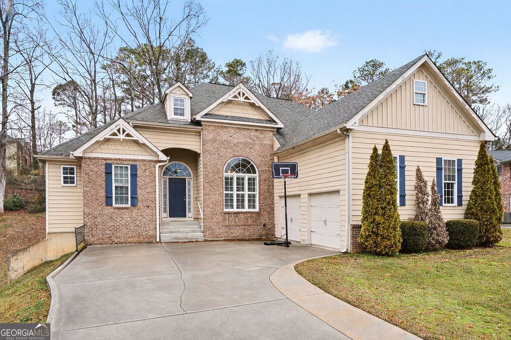 4597 Alpine Drive SW, Lilburn, GA 30047