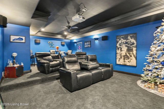 2126 Highland Springs Pl, Louisville, KY 40245