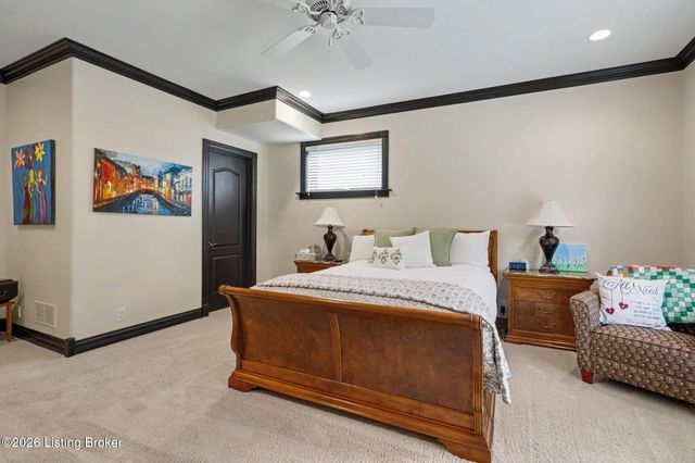 2126 Highland Springs Pl, Louisville, KY 40245