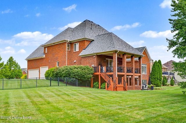 2126 Highland Springs Pl, Louisville, KY 40245
