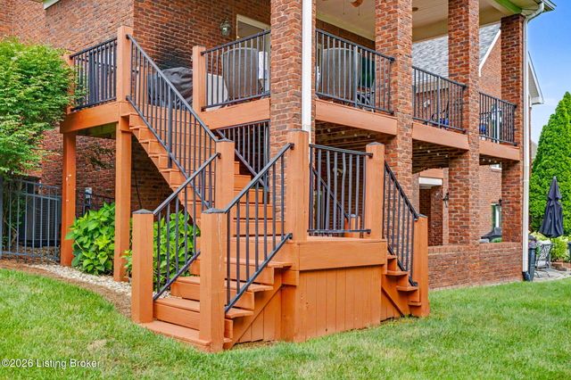 2126 Highland Springs Pl, Louisville, KY 40245