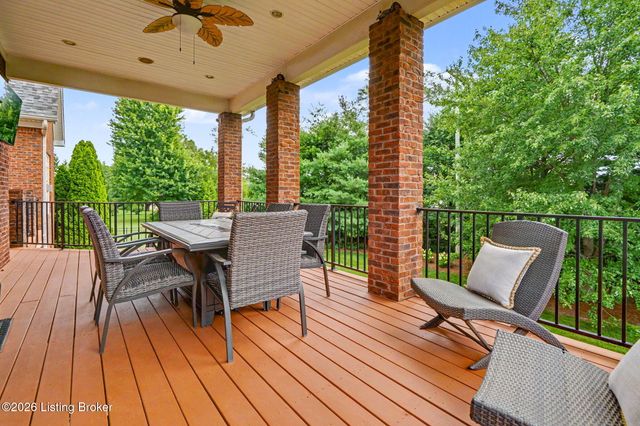 2126 Highland Springs Pl, Louisville, KY 40245