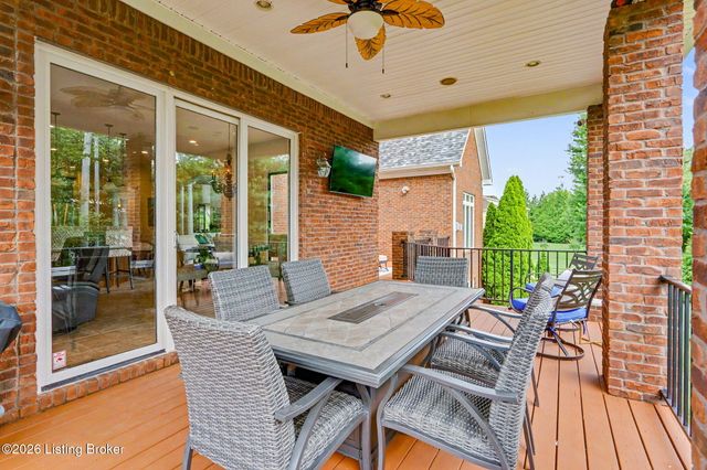 2126 Highland Springs Pl, Louisville, KY 40245