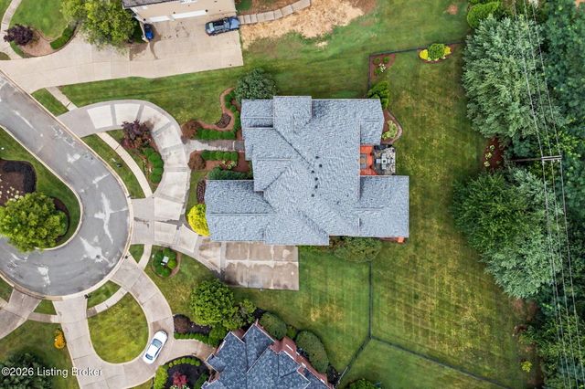 2126 Highland Springs Pl, Louisville, KY 40245