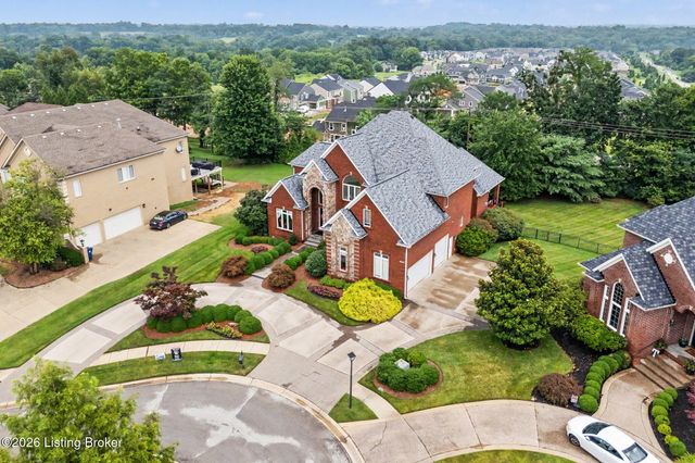 2126 Highland Springs Pl, Louisville, KY 40245