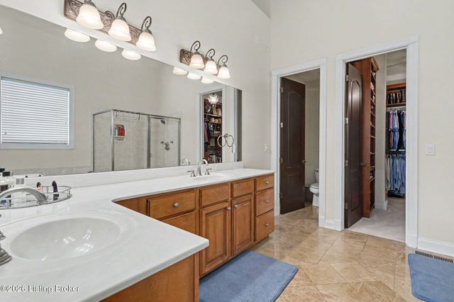 2126 Highland Springs Pl, Louisville, KY 40245