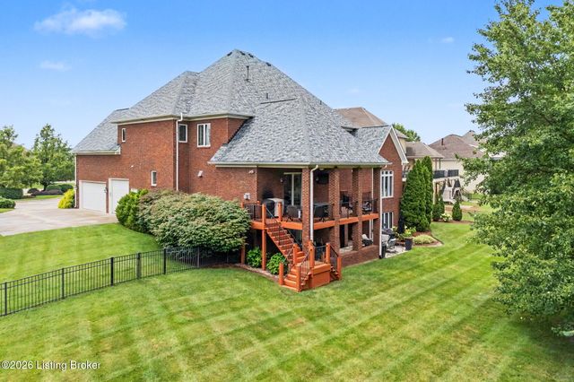 2126 Highland Springs Pl, Louisville, KY 40245