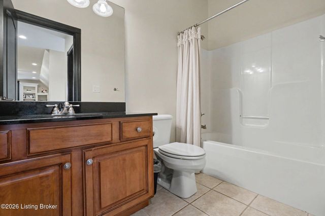2126 Highland Springs Pl, Louisville, KY 40245