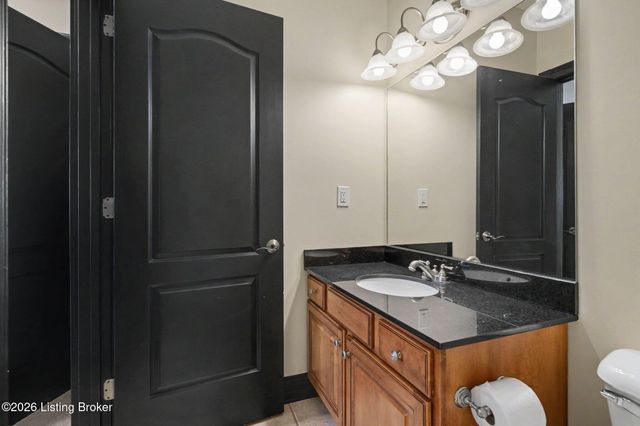 2126 Highland Springs Pl, Louisville, KY 40245