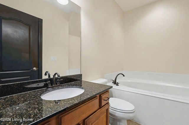2126 Highland Springs Pl, Louisville, KY 40245