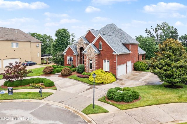 2126 Highland Springs Pl, Louisville, KY 40245