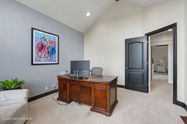 2126 Highland Springs Pl, Louisville, KY 40245