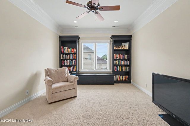 2126 Highland Springs Pl, Louisville, KY 40245