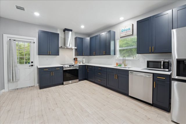 707 N Wilhite Street, Cleburne, TX 76031