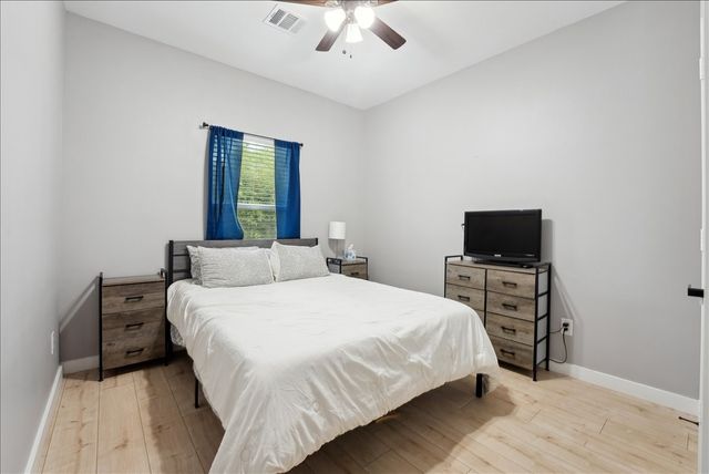 707 N Wilhite Street, Cleburne, TX 76031