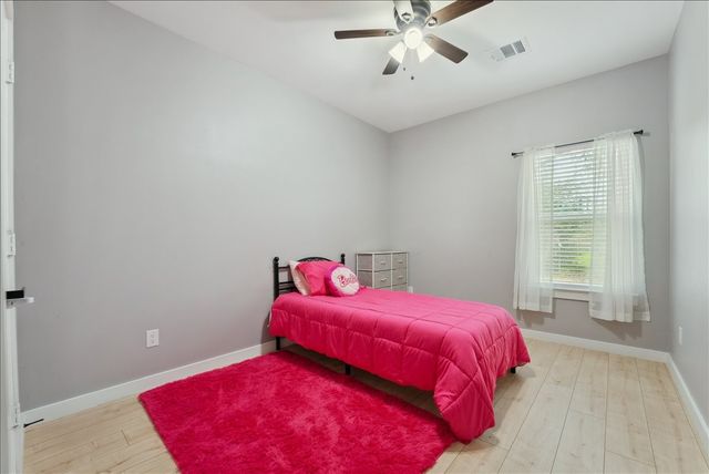 707 N Wilhite Street, Cleburne, TX 76031