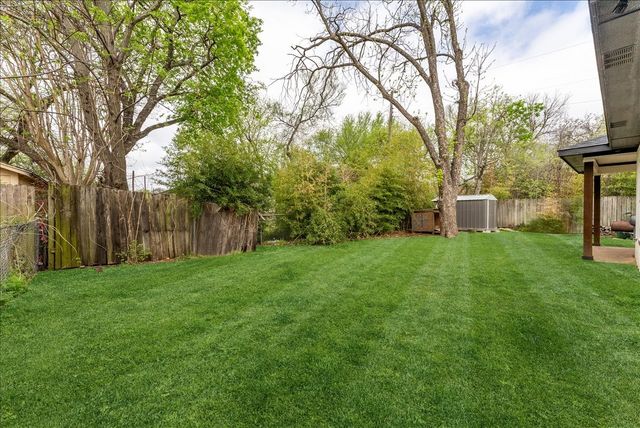 707 N Wilhite Street, Cleburne, TX 76031