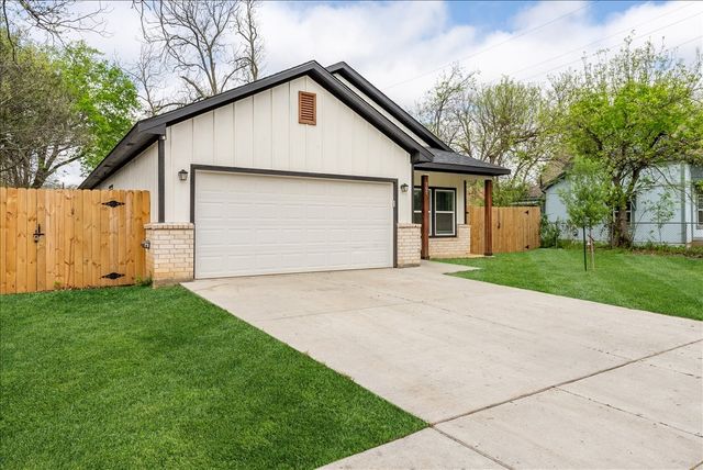 707 N Wilhite Street, Cleburne, TX 76031