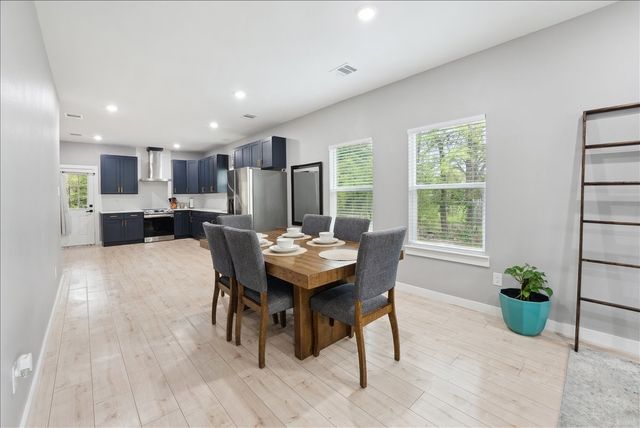 707 N Wilhite Street, Cleburne, TX 76031