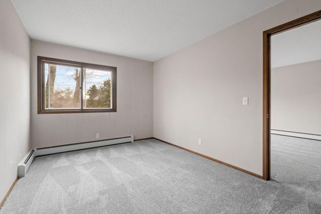 135 Viking Drive E 321, Little Canada, MN 55117