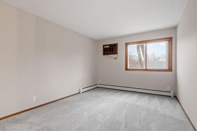 135 Viking Drive E 321, Little Canada, MN 55117