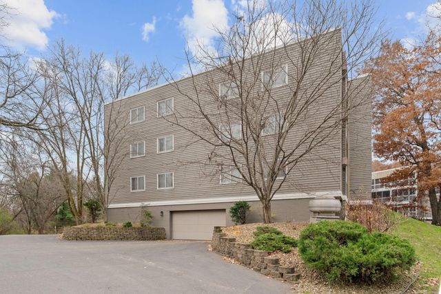 135 Viking Drive E 321, Little Canada, MN 55117