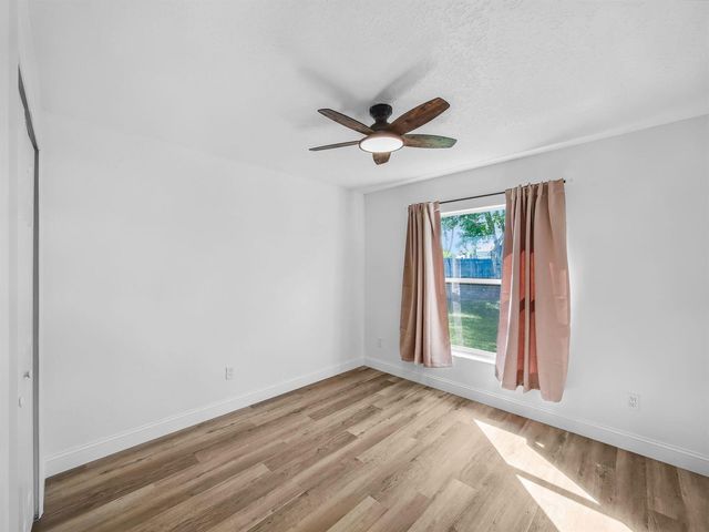 5323 NW Perez Court, Port St. Lucie, FL 34983