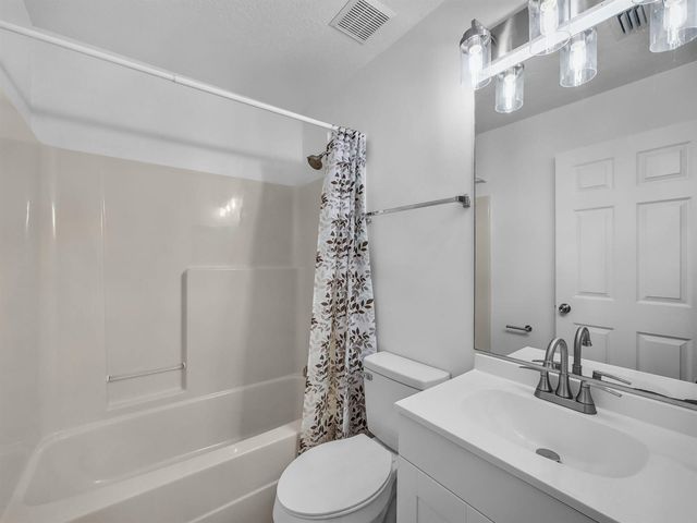 5323 NW Perez Court, Port St. Lucie, FL 34983