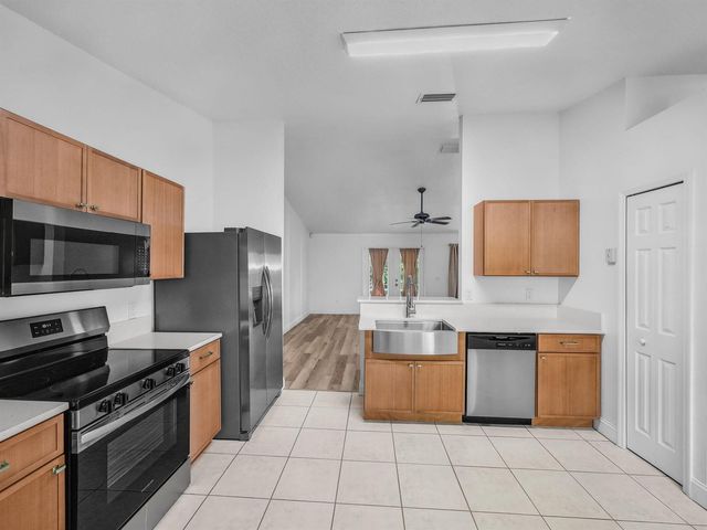 5323 NW Perez Court, Port St. Lucie, FL 34983