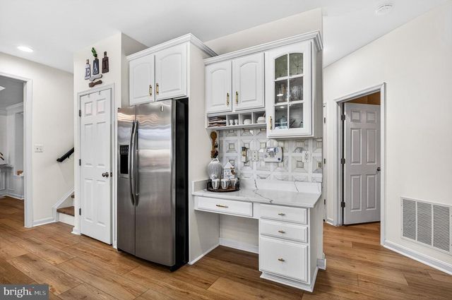 9222 CAMPFIRE CT, Bristow, VA 20136
