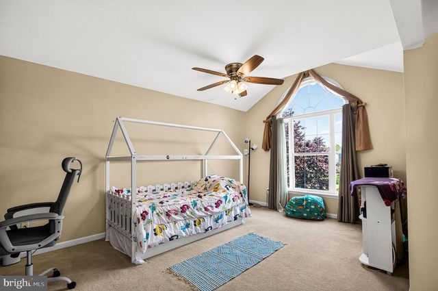 9222 CAMPFIRE CT, Bristow, VA 20136