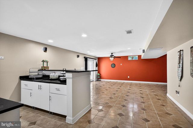 9222 CAMPFIRE CT, Bristow, VA 20136