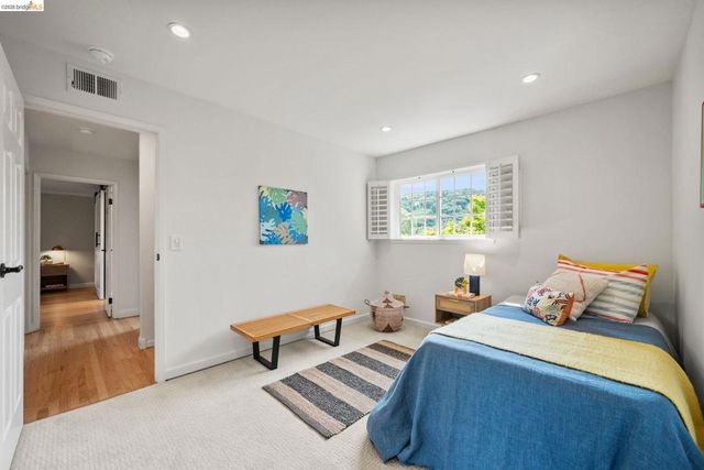 206 Sheila Ct, Moraga, CA 94556