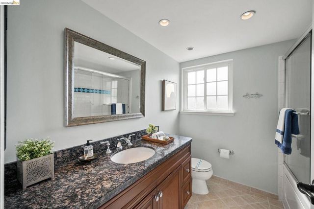 206 Sheila Ct, Moraga, CA 94556
