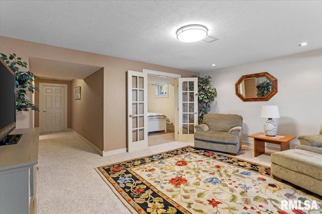3500 DEER RUN Drive, Springfield, IL 62711