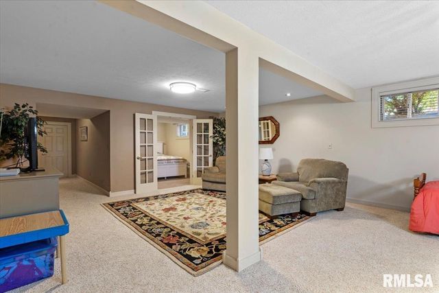 3500 DEER RUN Drive, Springfield, IL 62711